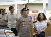 Kapolres Pelabuhan Tanjung Priok Tinjau Kapal Perpustakaan MV Doulos Hope di Dermaga Eks Presiden